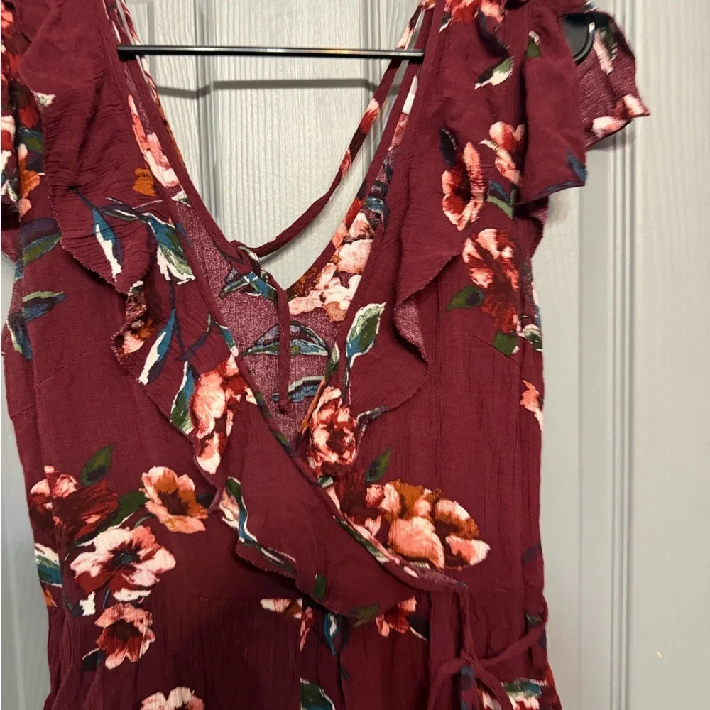Xhilaration Burgundy‎ Floral Romper